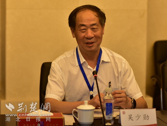 黄石市纪委书记带队上门问策吴少勋等9位大咖畅谈营商环境