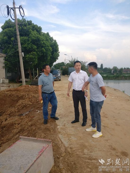 华容区纪委监委靠前监督,拧紧防汛抗旱纪律"阀门 "