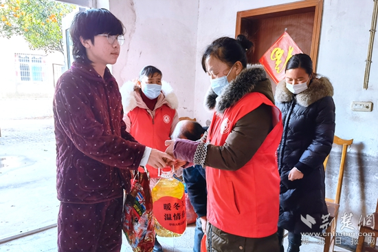 刘振羽 父死母改嫁,和爷爷奶奶一起生活,低保贫困户 (3)_副本.jpg