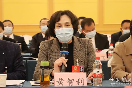 黄智利.jpg