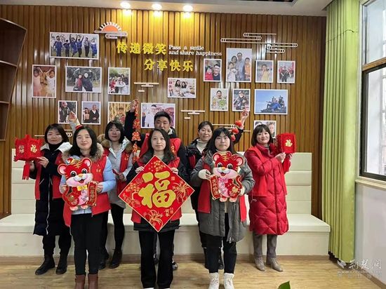 武穴市开展“晒年味”送福活动.jpg.jpg