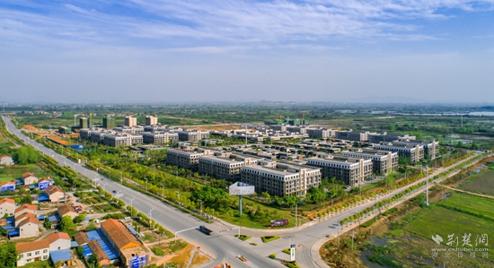 梧桐湖东湖高新科技创意城实景.jpg