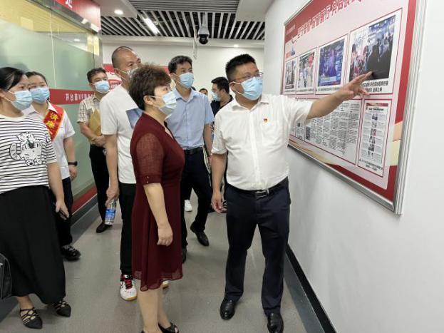 黄琬婷，和平街道人大工委主任刘喻昌、纪工委书记高小佳等参加了活动。