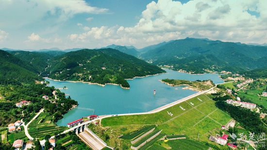 高峡平湖（红花水库航拍）_副本.jpg