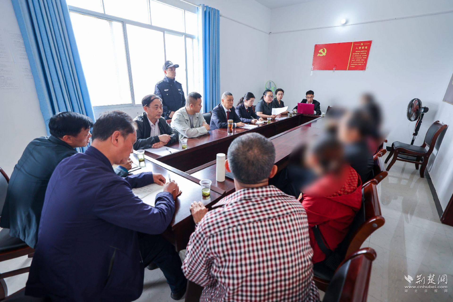 融入大格局   联防联调处理赡养纠纷案.jpg.jpg