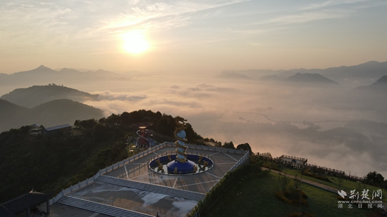 龙隐山.jpg