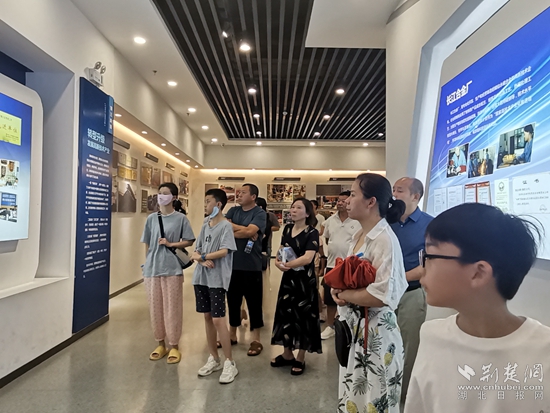 微信图片_20230817233001_副本.jpg