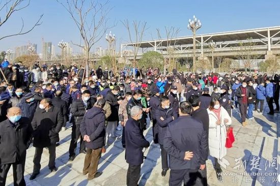 地铁开通当日。_副本.jpg.jpg