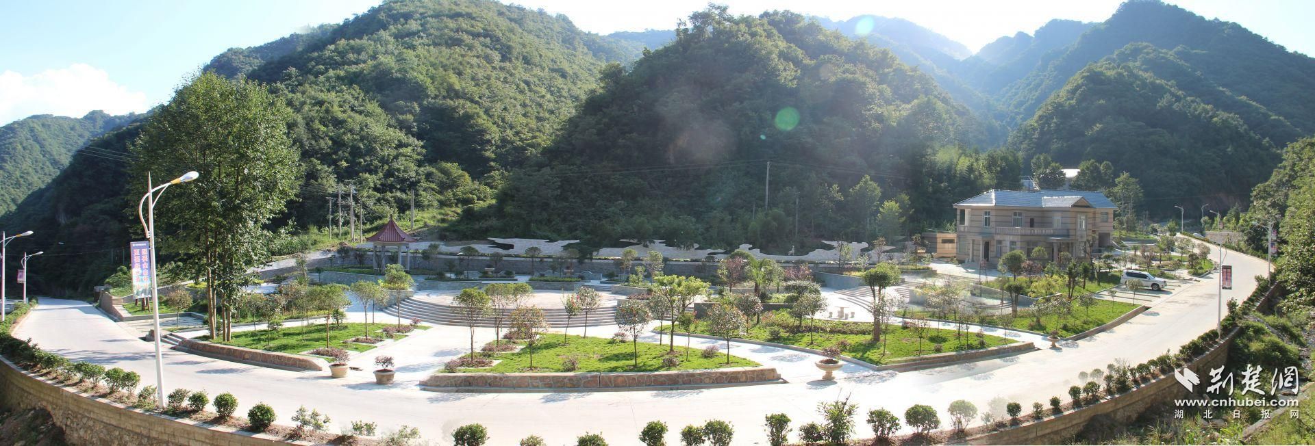 堰垭村生态文化广场.jpg.jpg