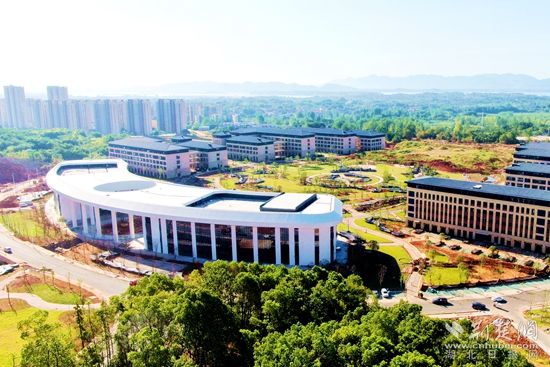 38大学生活动中心.JPG.JPG
