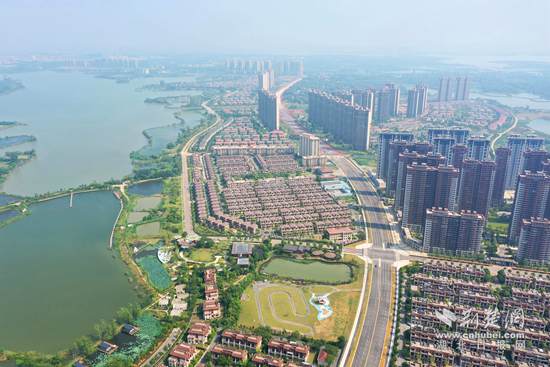 红莲湖辉煌大道.jpg