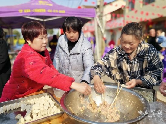 包甘蓝陷饺子.jpg.jpg