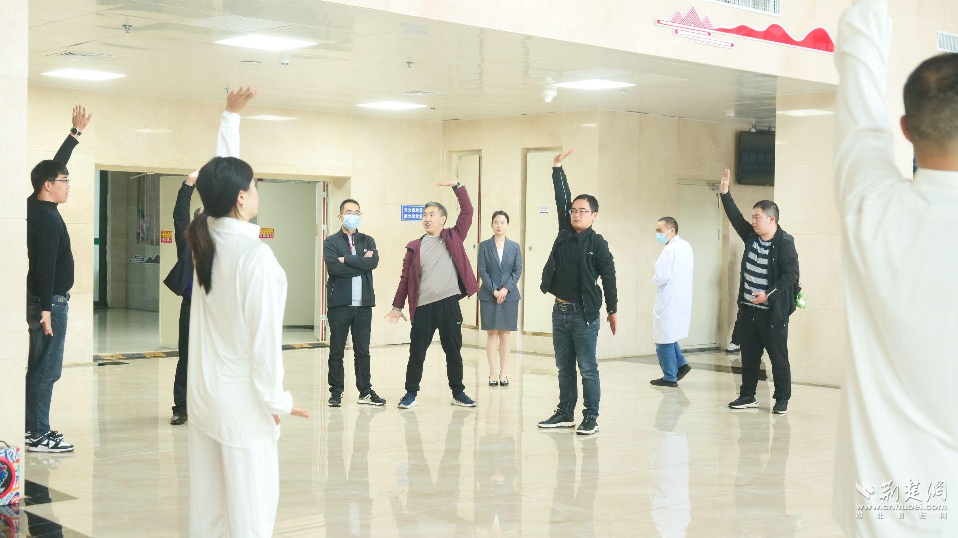 学习养生功法八段锦.JPG.JPG