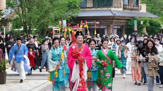 东山问梅村黄梅戏巡演_副本.jpg.jpg
