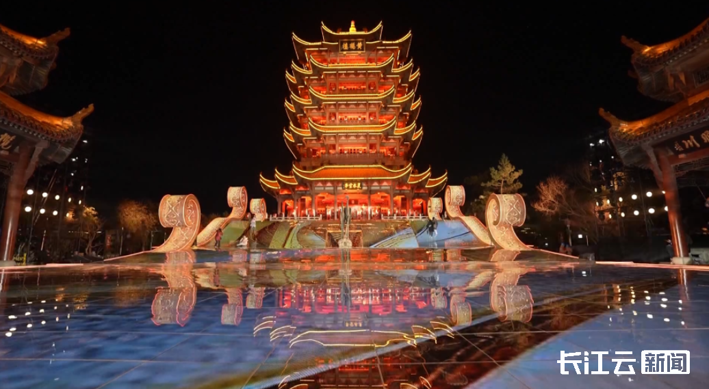开云体育网址牢记嘱托 建成支点·市州委书记说④丨锚定世界级迈向万亿级(图2)