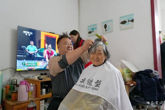 黄强.jpg