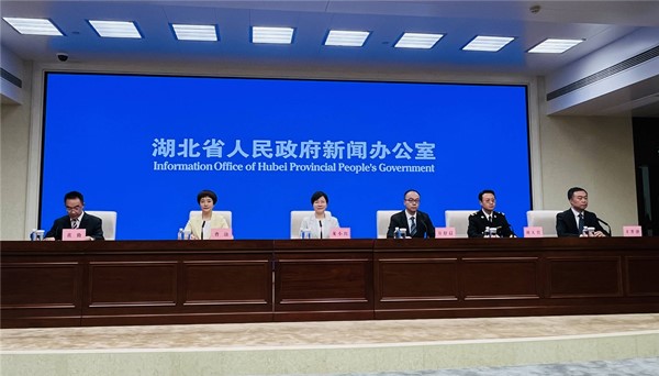 发布会_副本.jpg