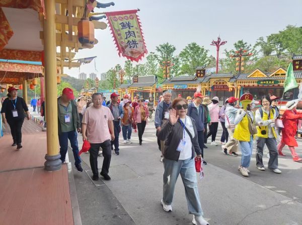 近700名江苏游客聚集在金门参加春季文化节