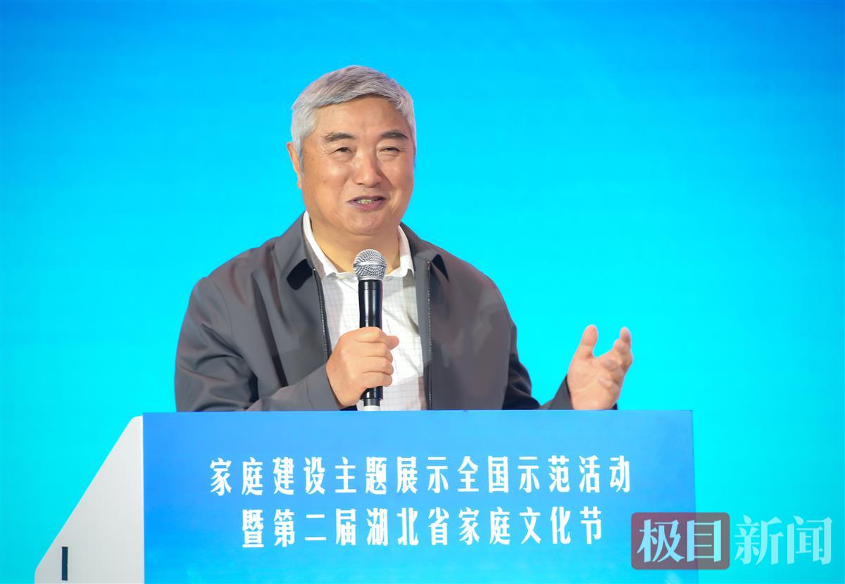 如何在AI期间做好家庭教育工作？看看这些专家怎么说