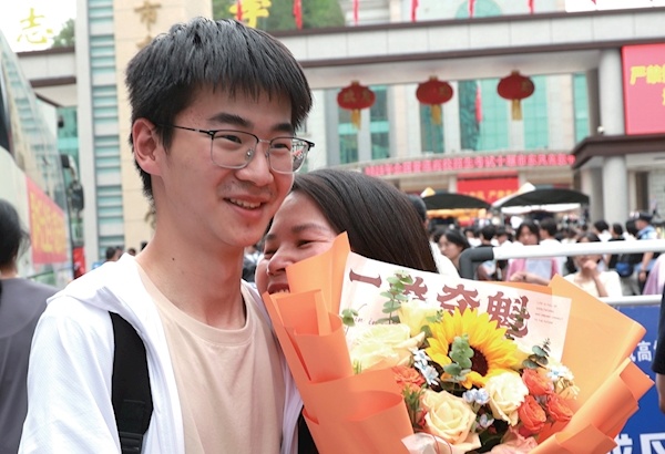 考试结束了
