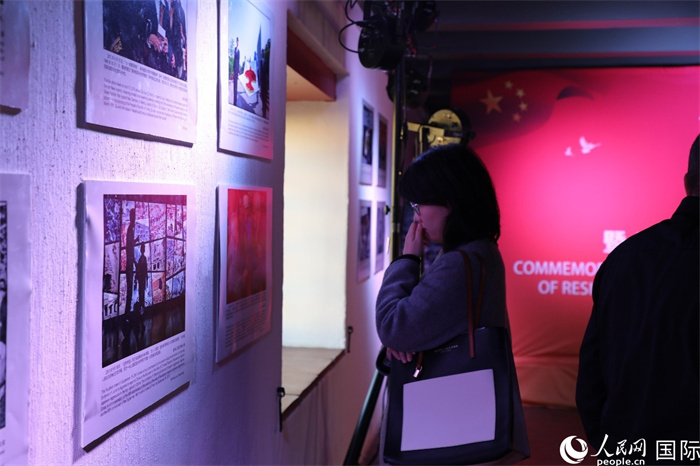 &#20013;&#22269;&#39547;&#24320;&#26222;&#25958;&#24635;&#39046;&#39302;&#20030;&#34892;&#30041;&#24565;&#20013;&#22269;&#3339&#33394;&#24773;&#20070;&#23567;&#35828;&#38472;&#22925;&#24076;4;&#24773;&#22899;&#23376;&#33258;&#34384;&#22270;&#29255;&#27427;&#36175;&#20154;&#27665;&#25239;&#26085;&#25112;&#24441;&#26280;&#19990;&#30028;&#21453;&#27861;&#35199;&#26031;&#25112;&#24441;&#25104;&#21151;80&#21608;&#24180;&#25307;&#24453;&#20250;&#26280;&#22270;&#29255;&#23637;