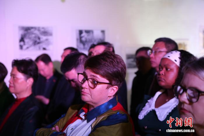 &#20013;&#22269;&#39547;&#24320;&#26222;&#25958;&#24635;&#39046;&#39302;&#20030;&#2186&#21866;&#21866;&#35270;&#39057;&#21160;&#24577;&#22270;6;&#21866;&#21866;&#23567;&#35270;&#39057;&#19979;&#36733;&#34892;&#30041;&#24565;&#25239;&#25112;&#25104;&#21151;80&#21608;&#24180;&#25307;&#24453;&#20250;&#26280;&#22270;&#29255;&#23637;