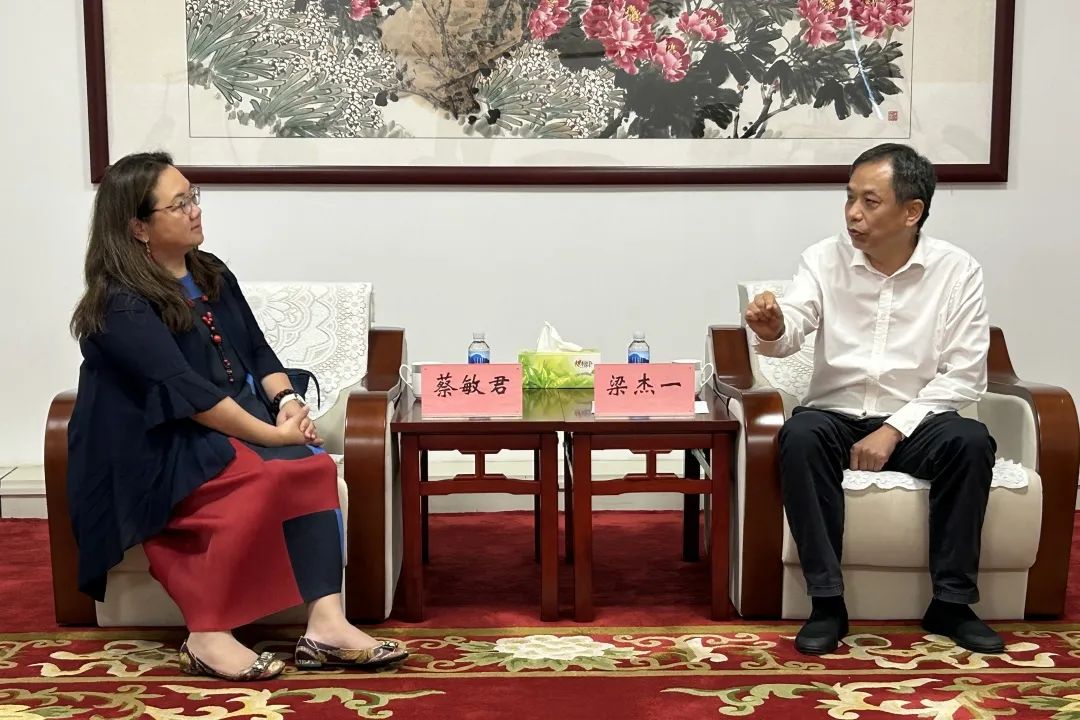 香港地区政府的武汉董事访问了河南省郑州市