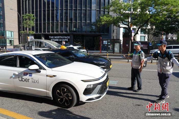 首尔城采取了多项措施来纠正外国游客和出租车