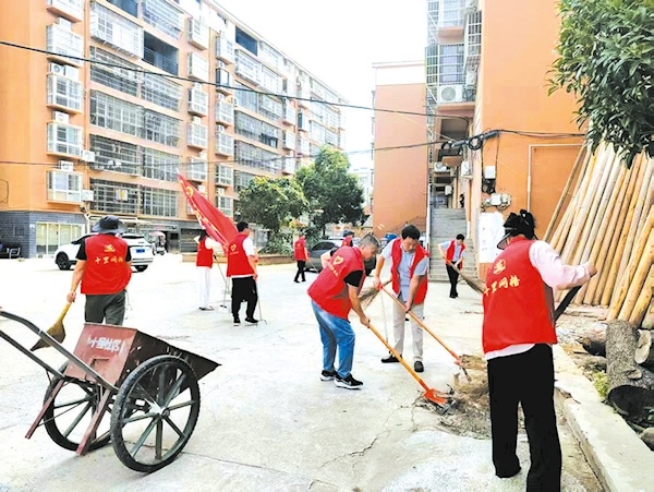 政党建筑将人们的生计与“连接心”联系起来。