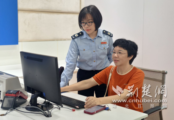 著名，特殊，优秀，新的“三个专业”，以促进