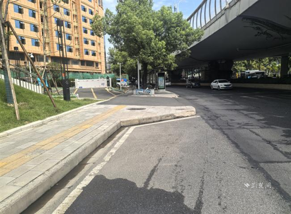 天鹅路三角形凸起路面图.png.png