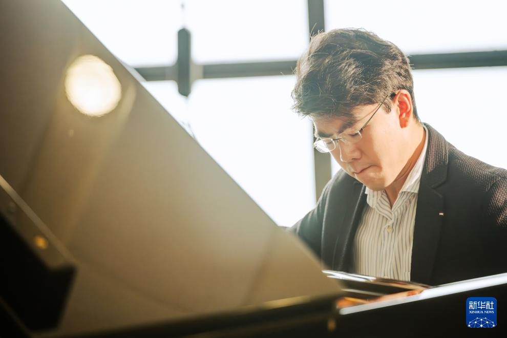 香港故事丨东西方手指间：香港青年钢琴家文化大使之旅