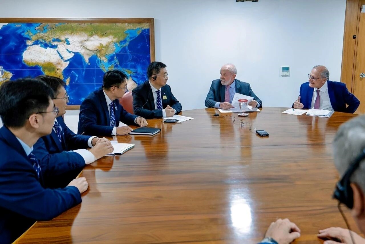 巴西总统卢拉表示愿与中国企业共同推动