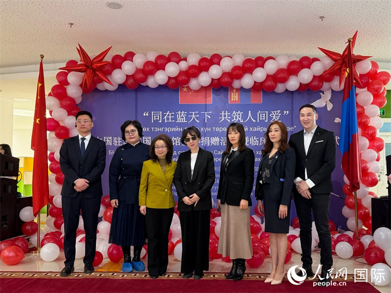 中国驻使馆慈善捐赠暨临床技能培训中心揭牌仪