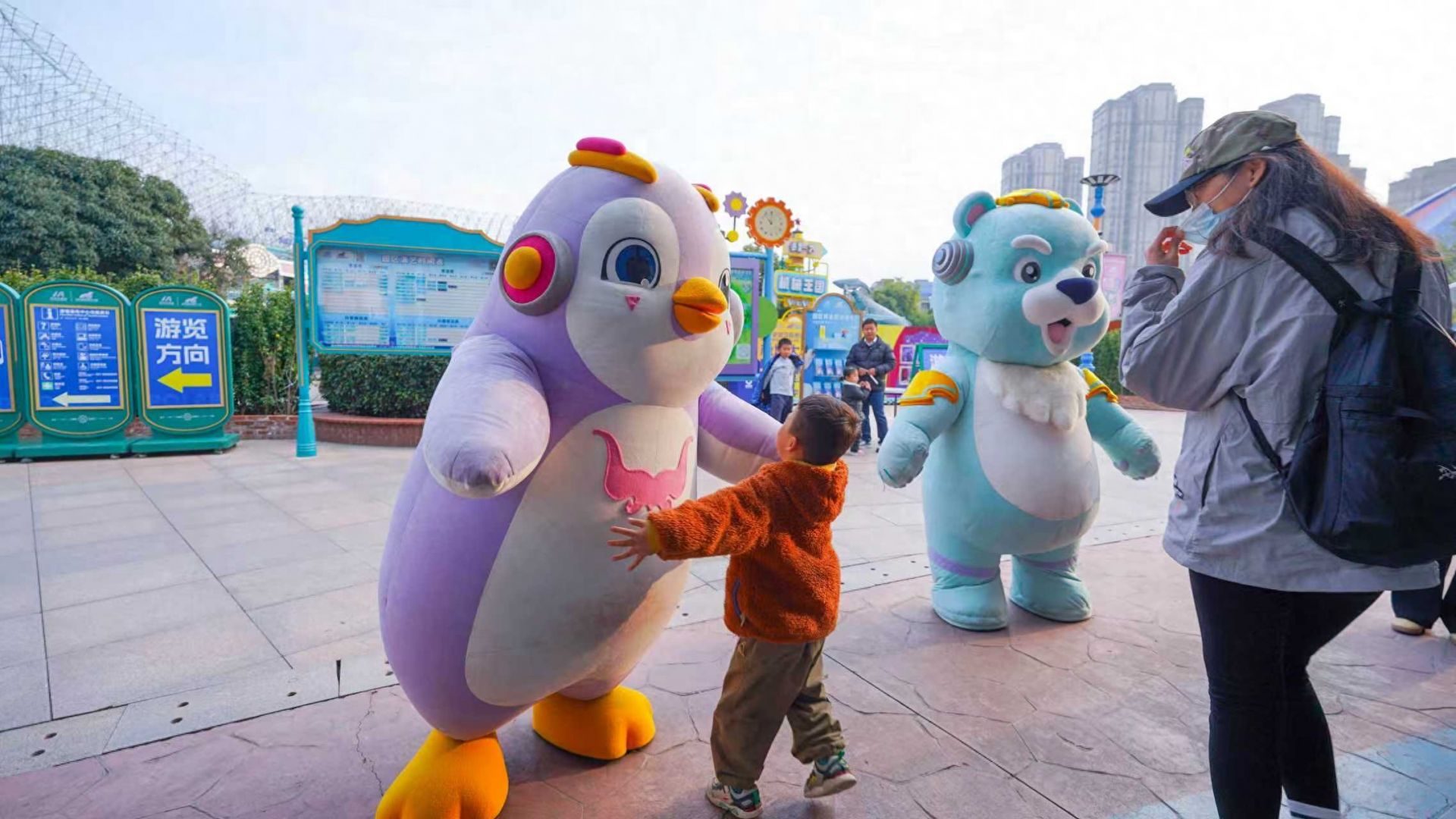 全城见证的摩天轮告白！武汉极地海洋度假区感