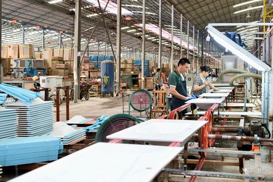 华中地区首条智能化家用