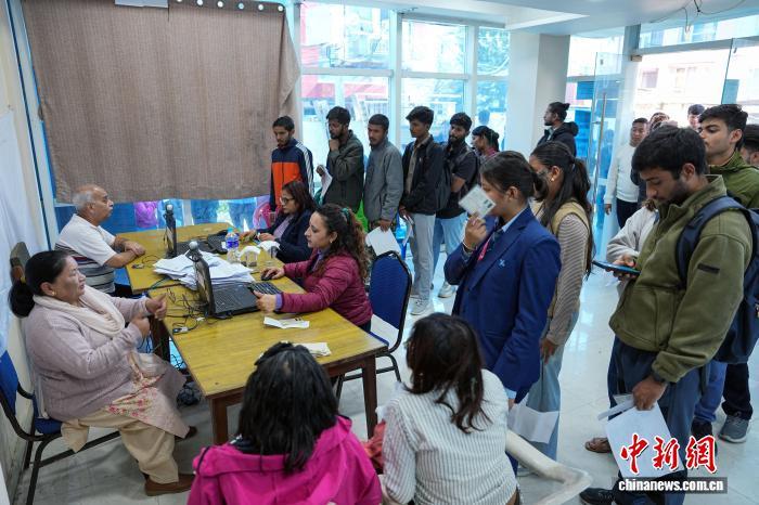 尼泊尔选民登记进入加速期 年轻一代积极参与