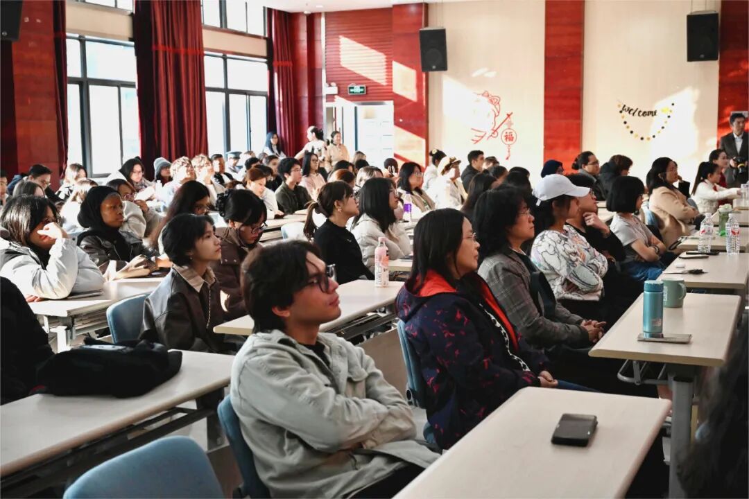 “诗里的红巷，故事里的