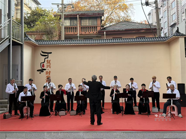 武昌复兴路社区举办邻里活动 艺术慈善美食点亮