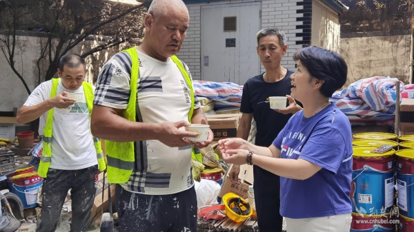 从“人心四散”到“邻里团结” 花地社区居民侯