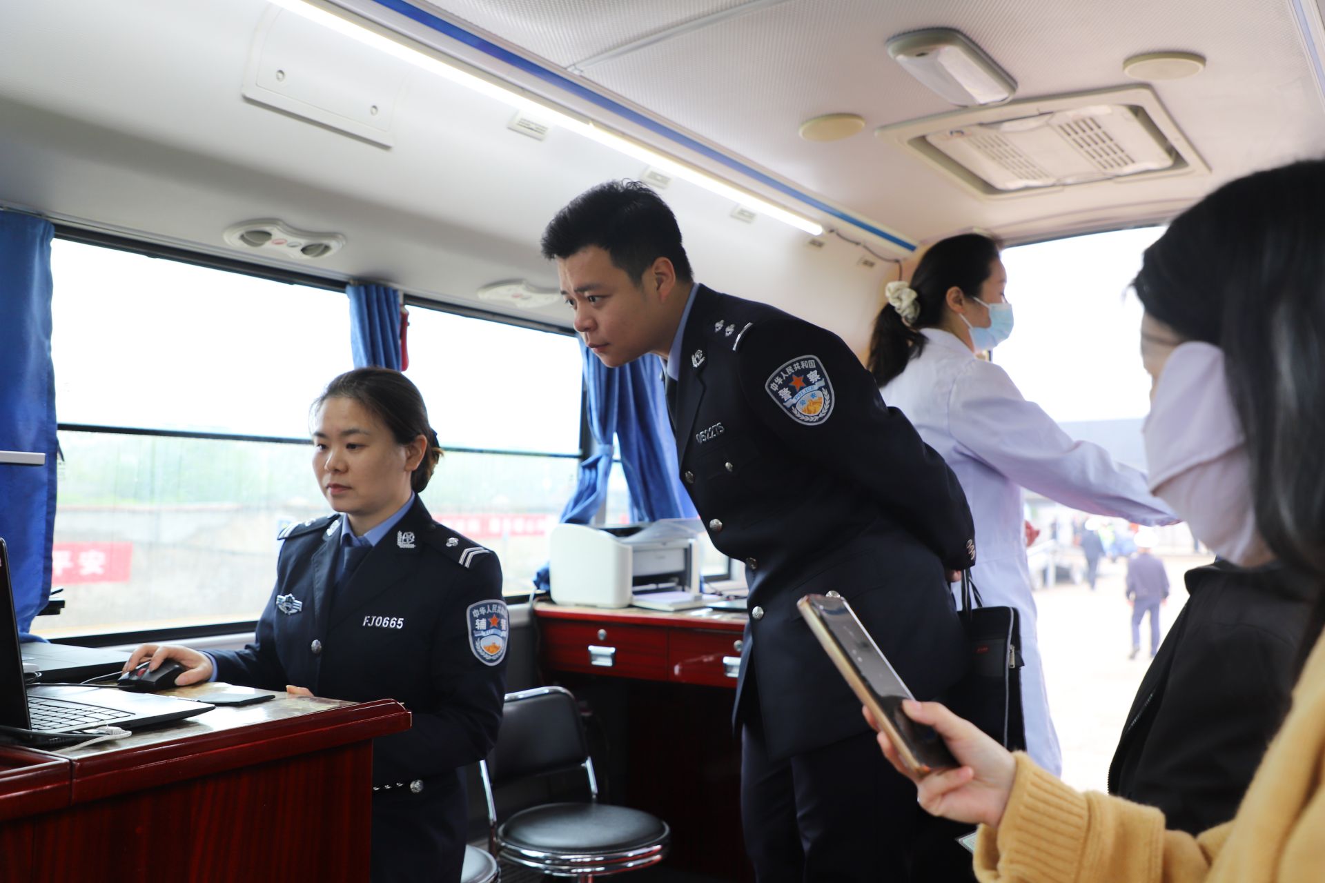 “流动车管所”服务.jpg.jpg