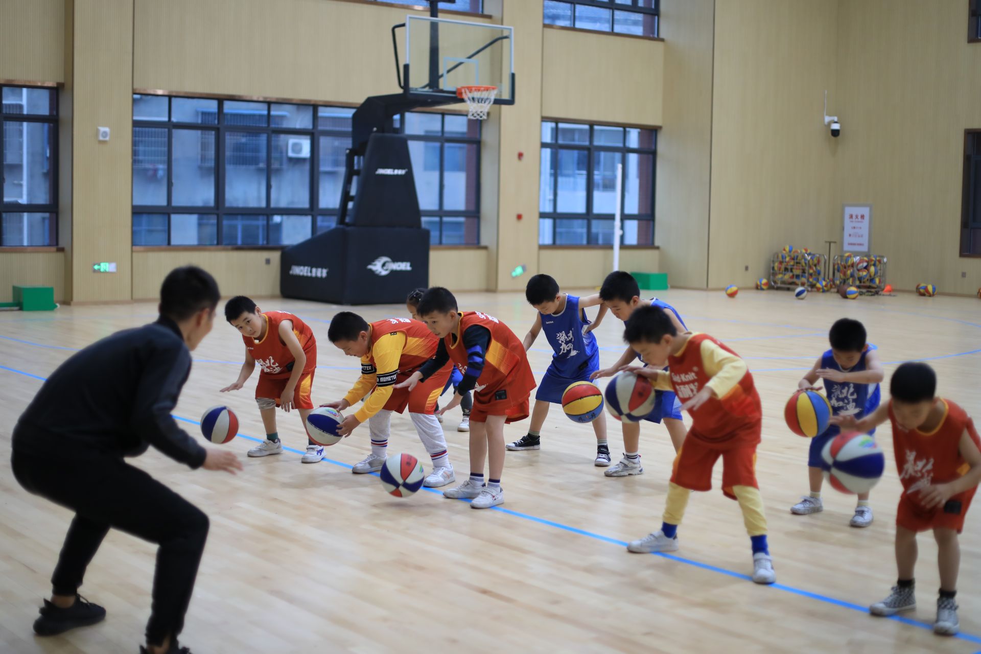 校篮球队.JPG.JPG