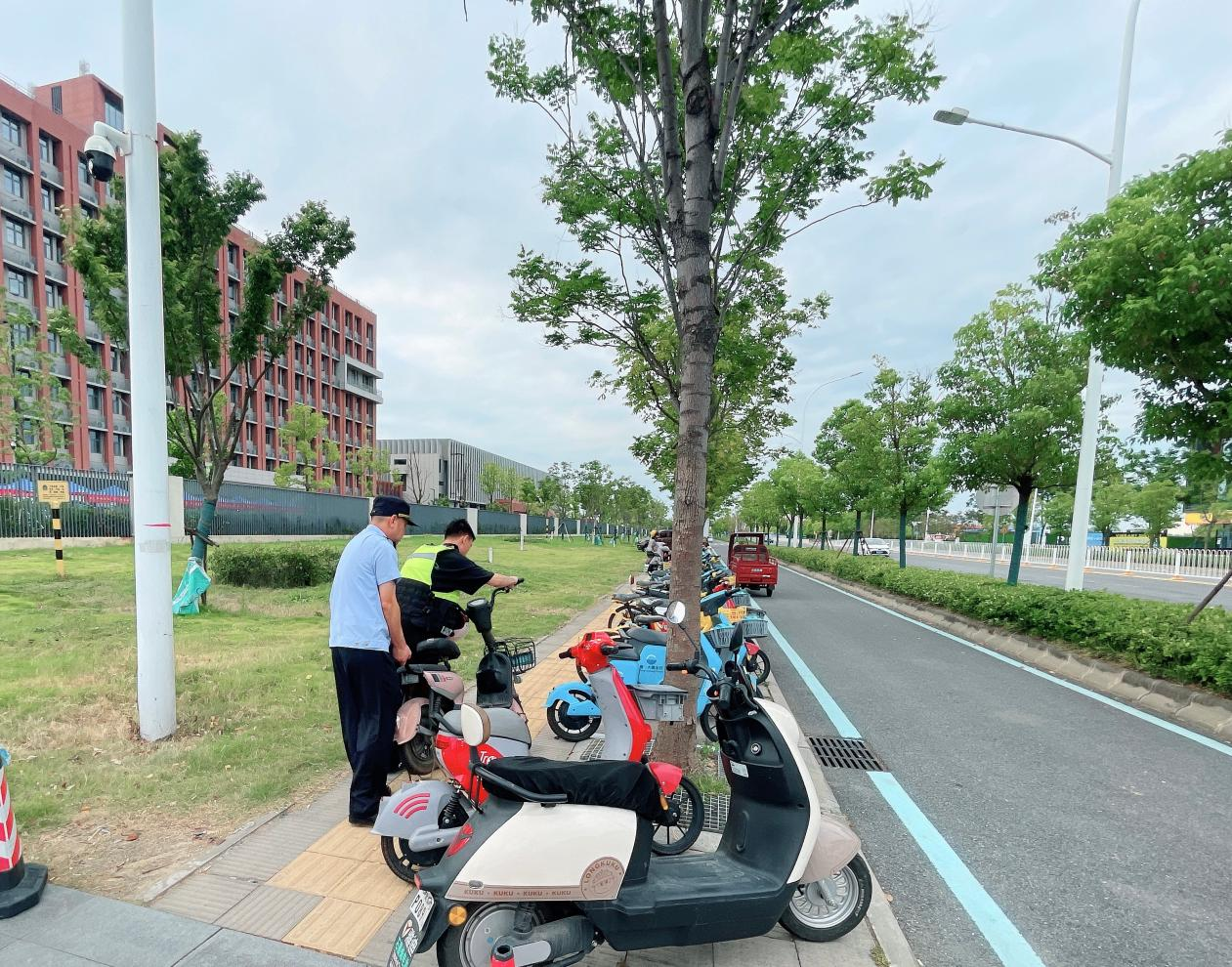 图片100.png.png