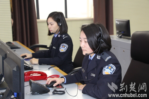 民警正在工作 (2).JPG