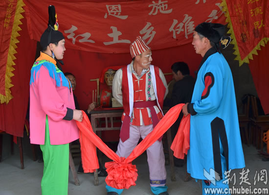 鲍秀英招亲 红土漆树坪（安斌).jpg