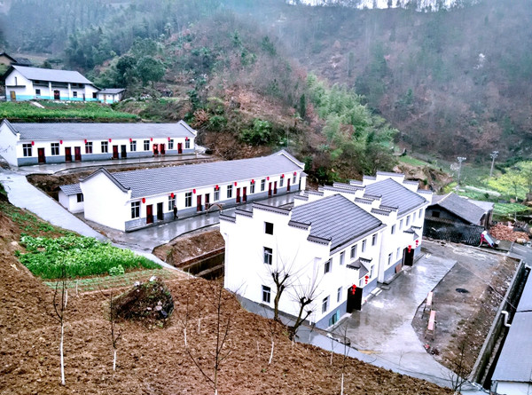安河塘美丽的集中安置点.jpg