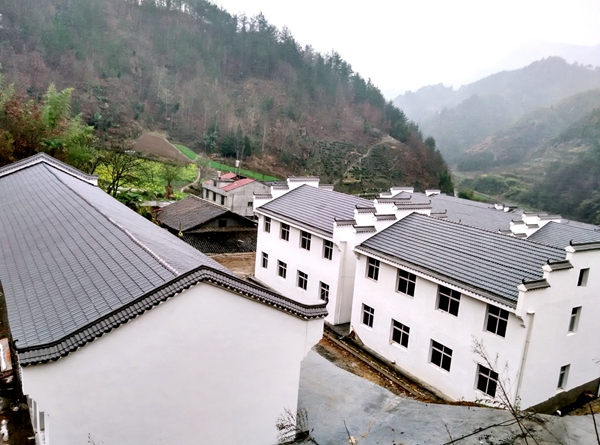 湖北竹山:搬出深山天地宽 (2).jpg 湖北竹山:搬出深山天地宽 (2).jpg
