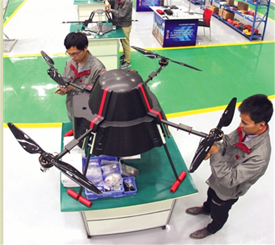 京山智能制造产业园——京山轻机公司无人机生产车间.png
