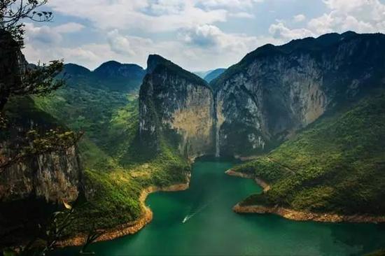 山地户外探险旅游区(恩施、建始、宣恩、鹤峰)