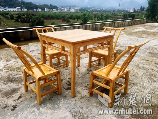 发到武汉黄陂的一桌四椅(稿图3).jpg 发到武汉黄陂的一桌四椅(稿图3).jpg